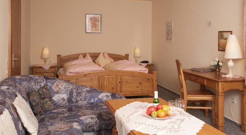 Hotel-Pension Thome Hinterzarten Eksteriør bilde